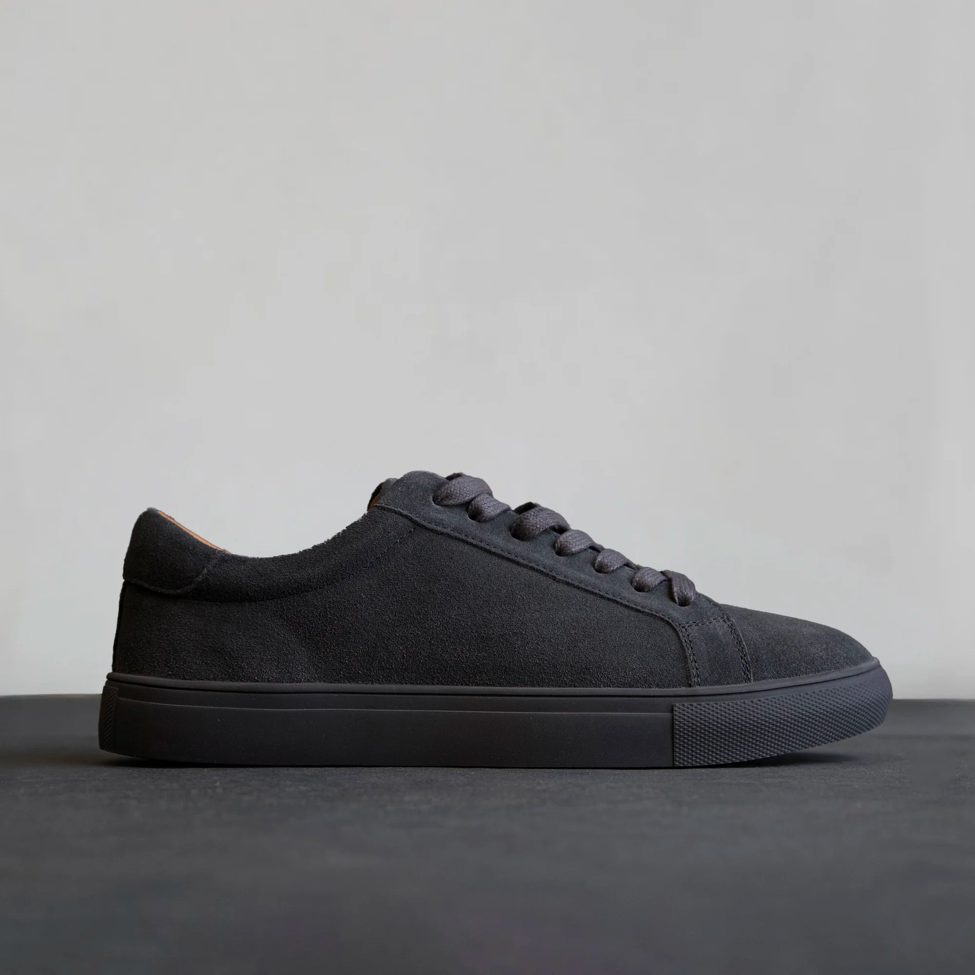 Fade Essential Sneaker Suede Grey