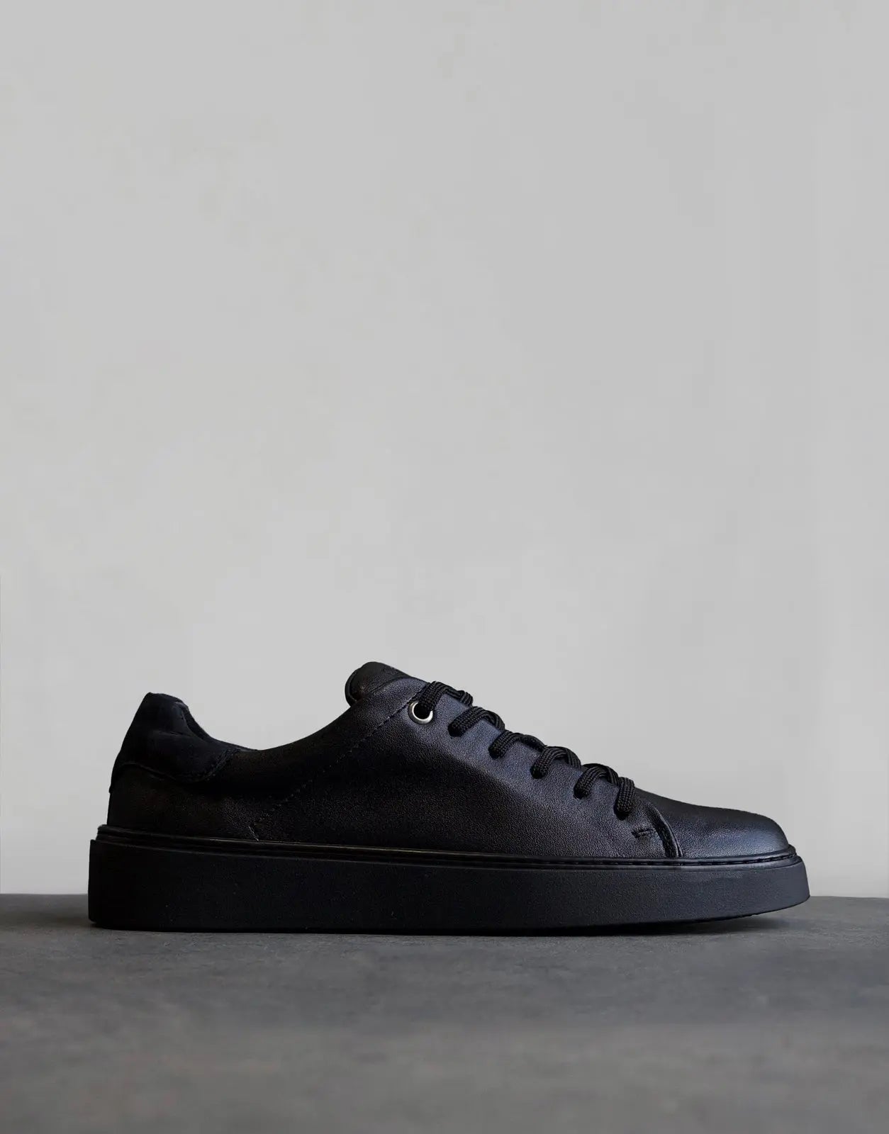Fade Essential Black Sneakers - Subwear