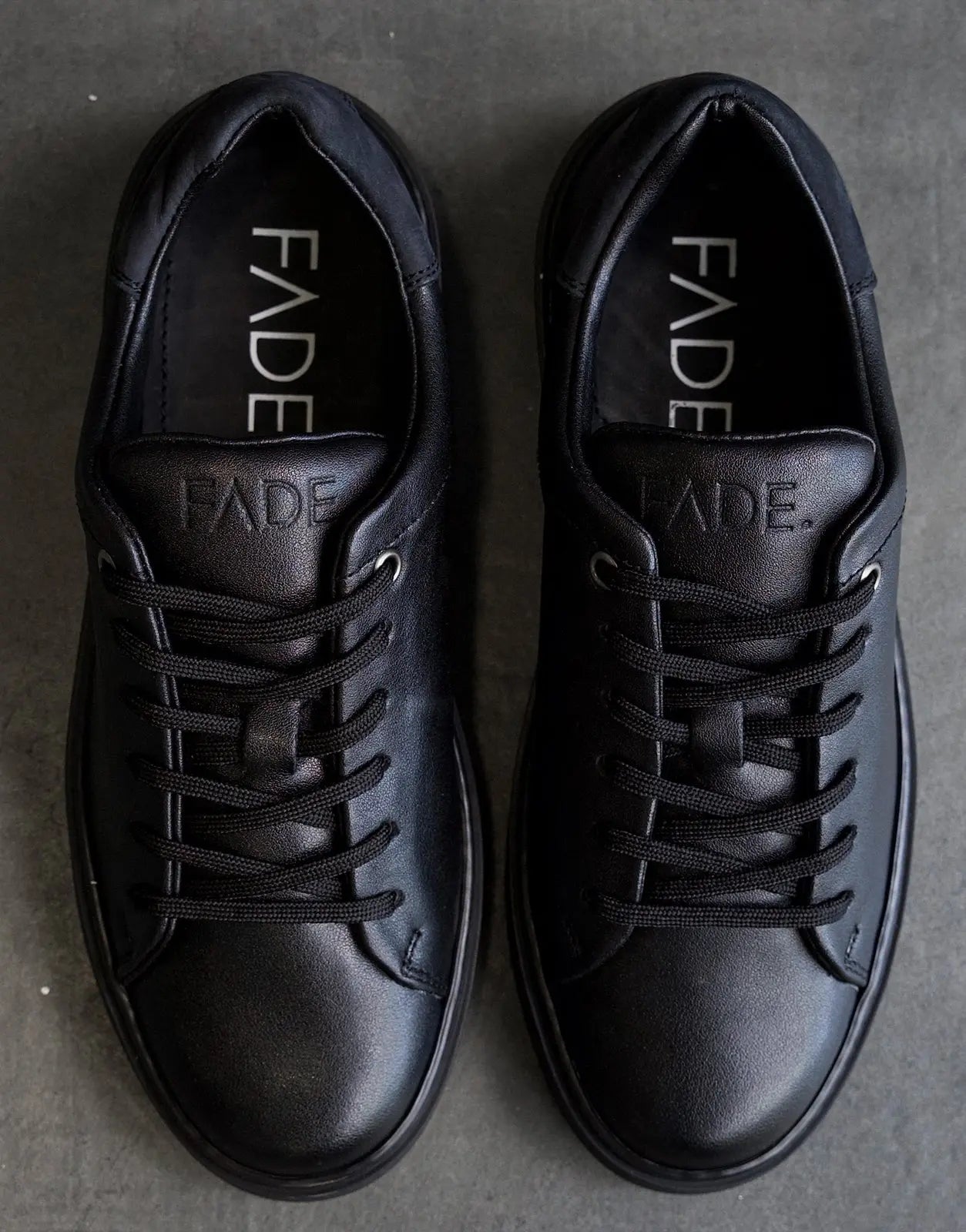 Fade Essential Black Sneakers - Subwear