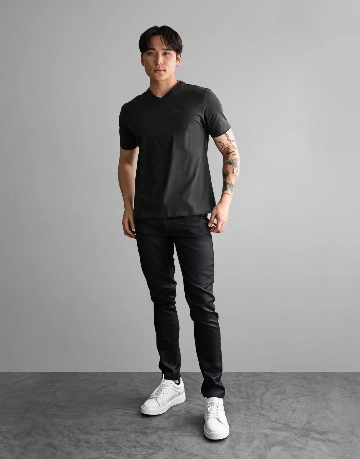 Fade Essential V-Neck Green T-Shirt - Subwear