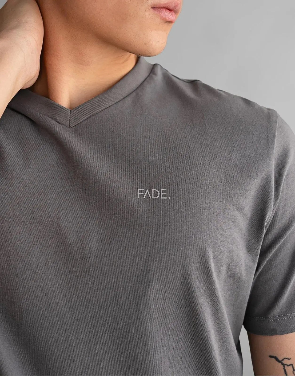 Fade Essential V-Neck Grey T-Shirt - Subwear
