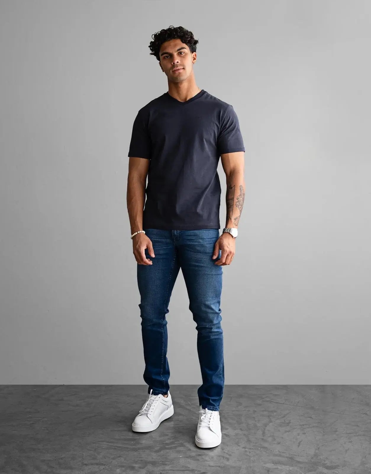 Fade Essential V-Neck Navy T-Shirt - Subwear