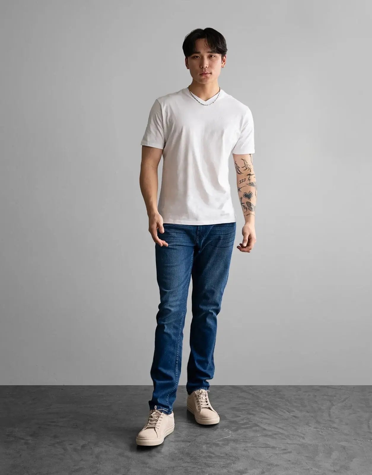 Fade Essential V-Neck White T-Shirt - Subwear