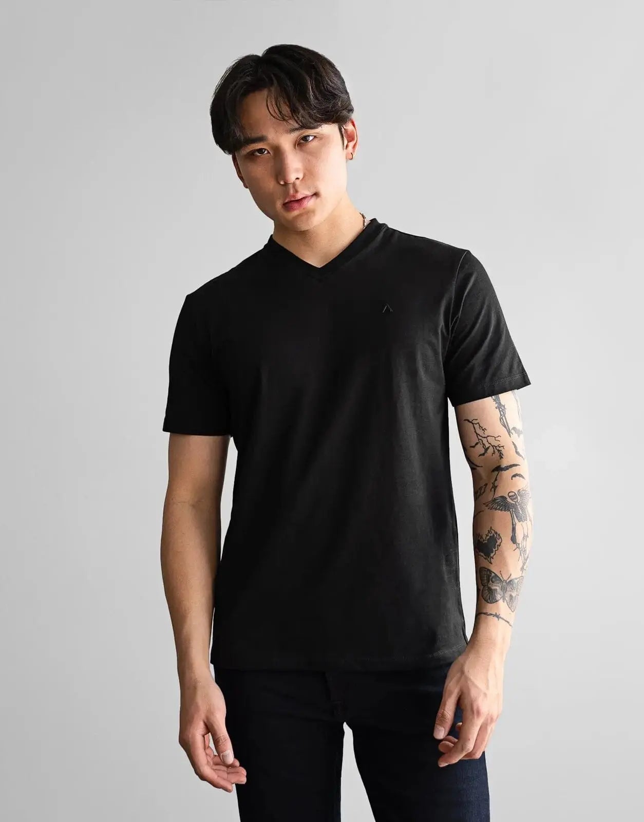 Fade Icon V-Neck Black T-Shirt - Subwear