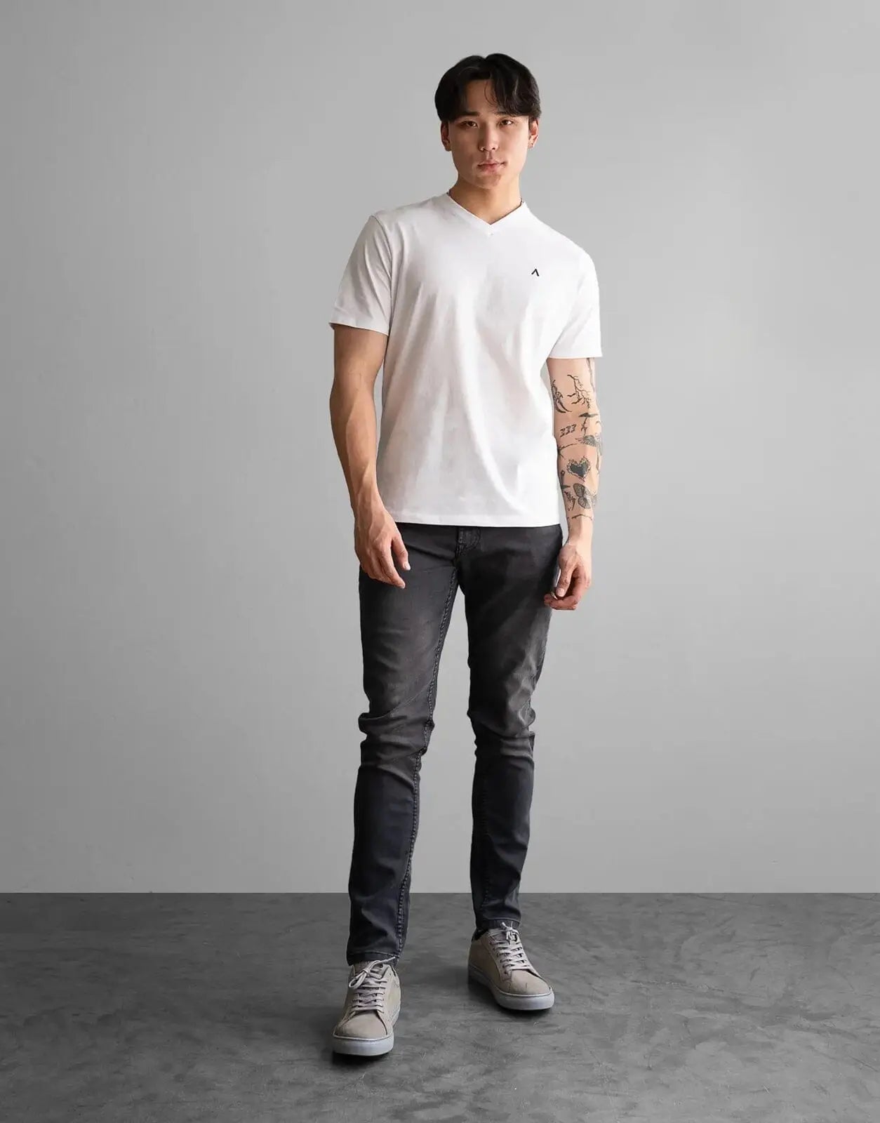 Fade Icon V-Neck White T-Shirt - Subwear