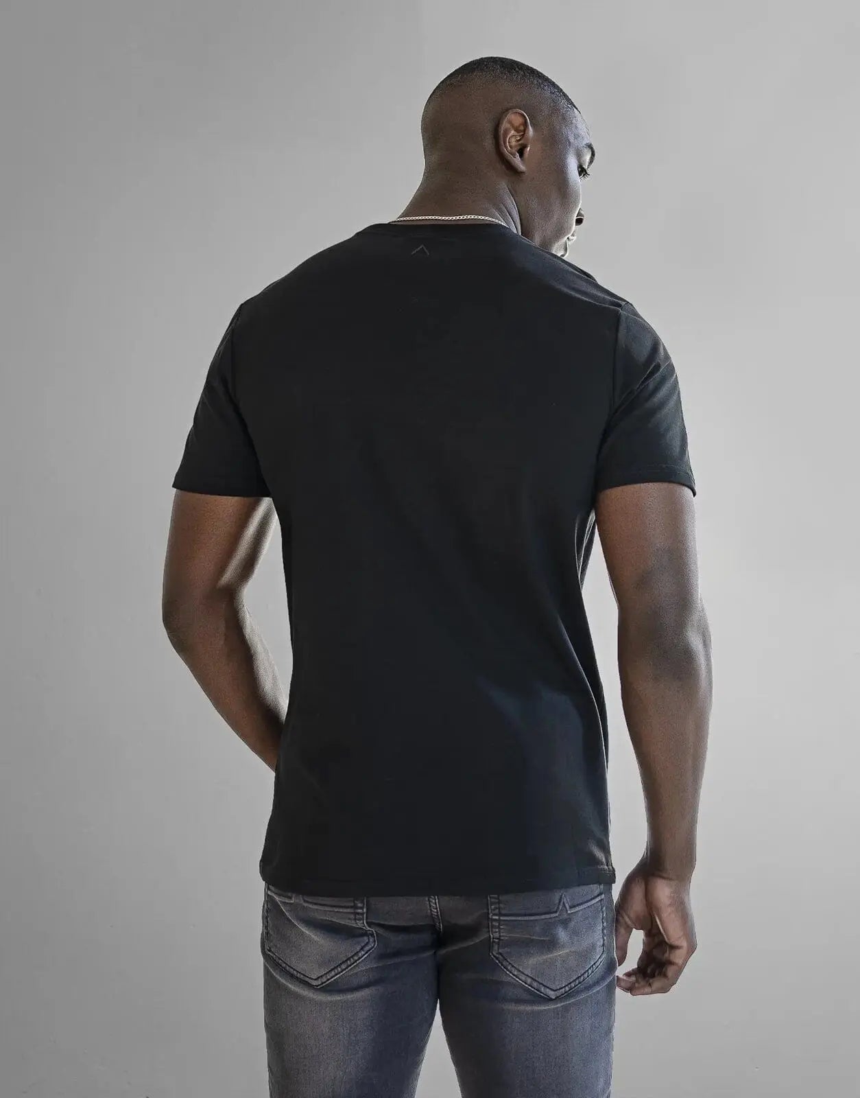 Fade Iconic Badge Black T-Shirt - Subwear