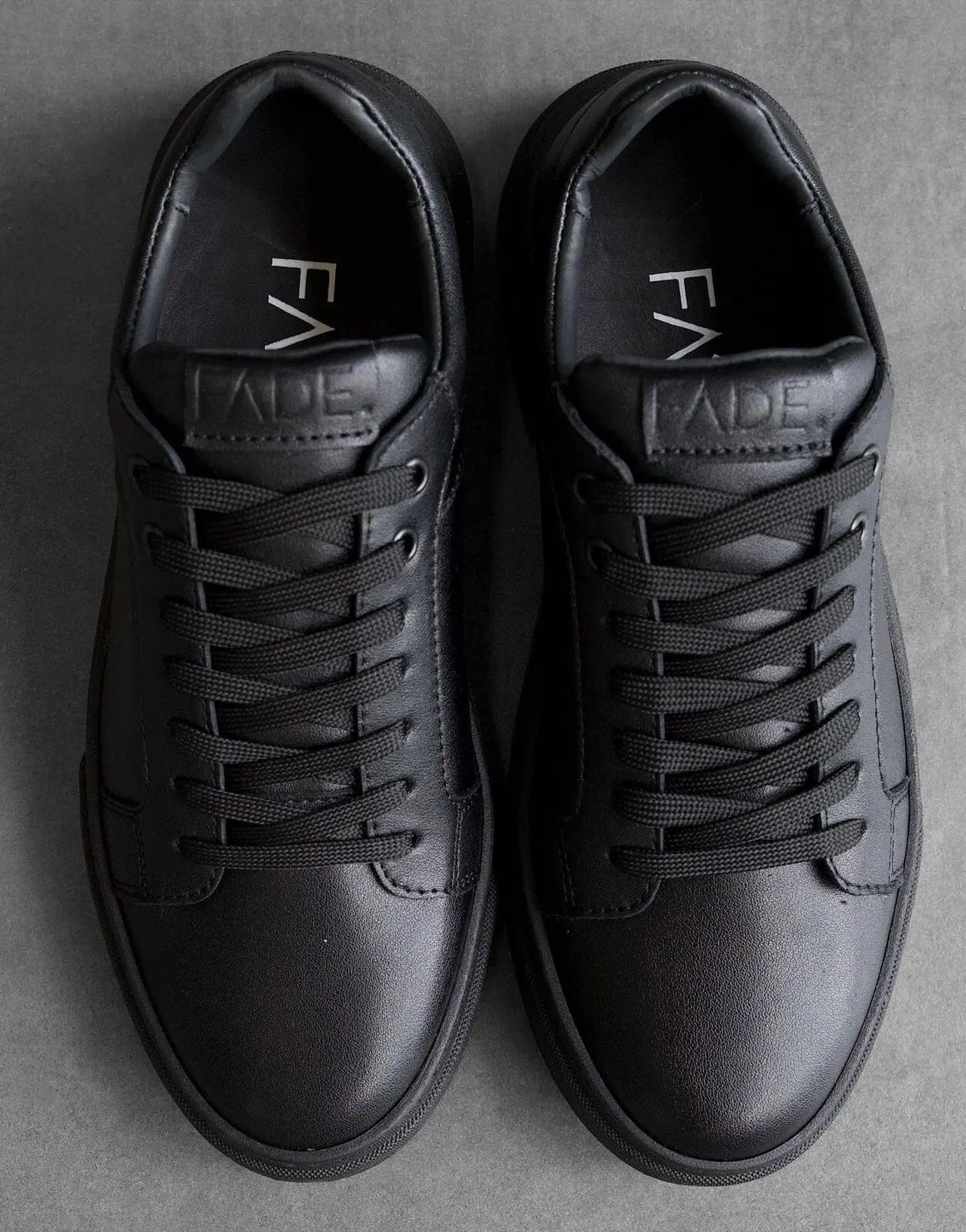 Fade Iconic II Black Sneaker - Subwear