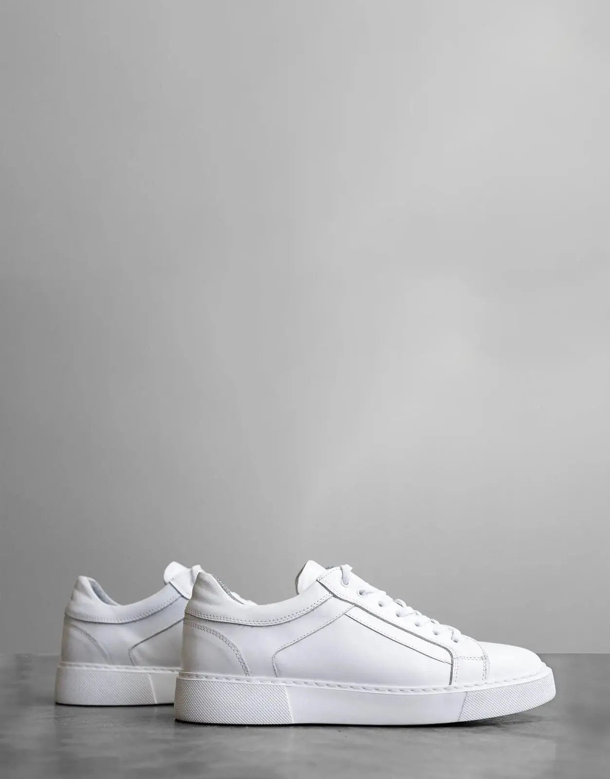 Fade Iconic White Sneakers - Subwear