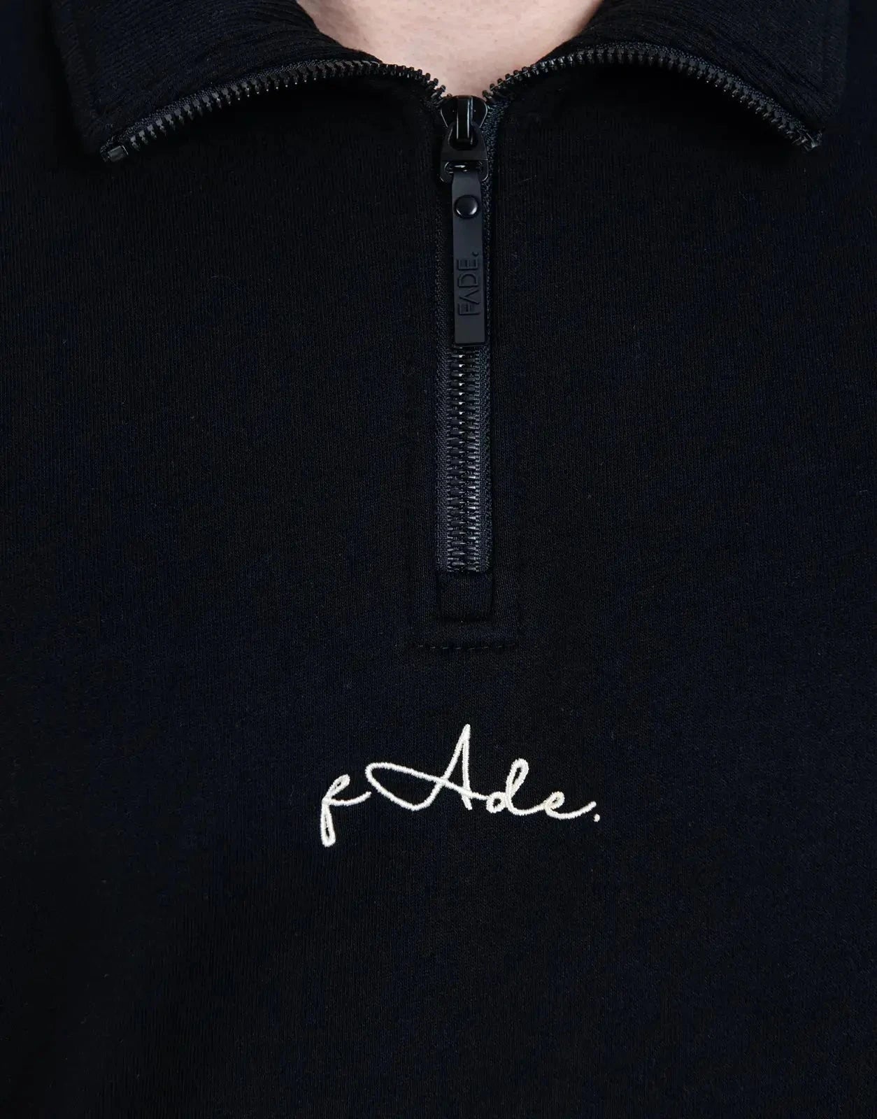 Fade Signature Quarterzip Sweatshirt Black - Subwear