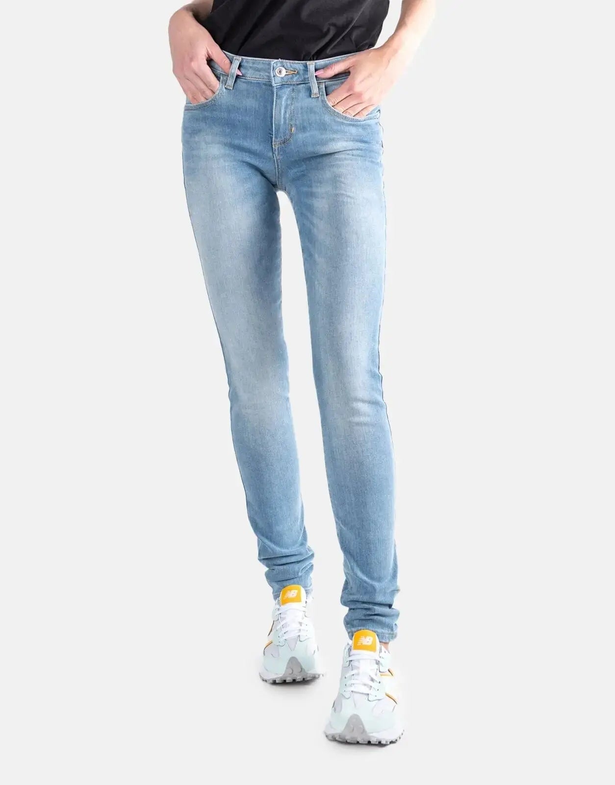 Guess Anette Mid Rise Jeans - Subwear