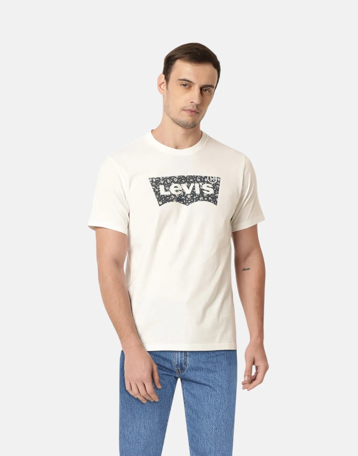 The perfect graphic tee levis cheap