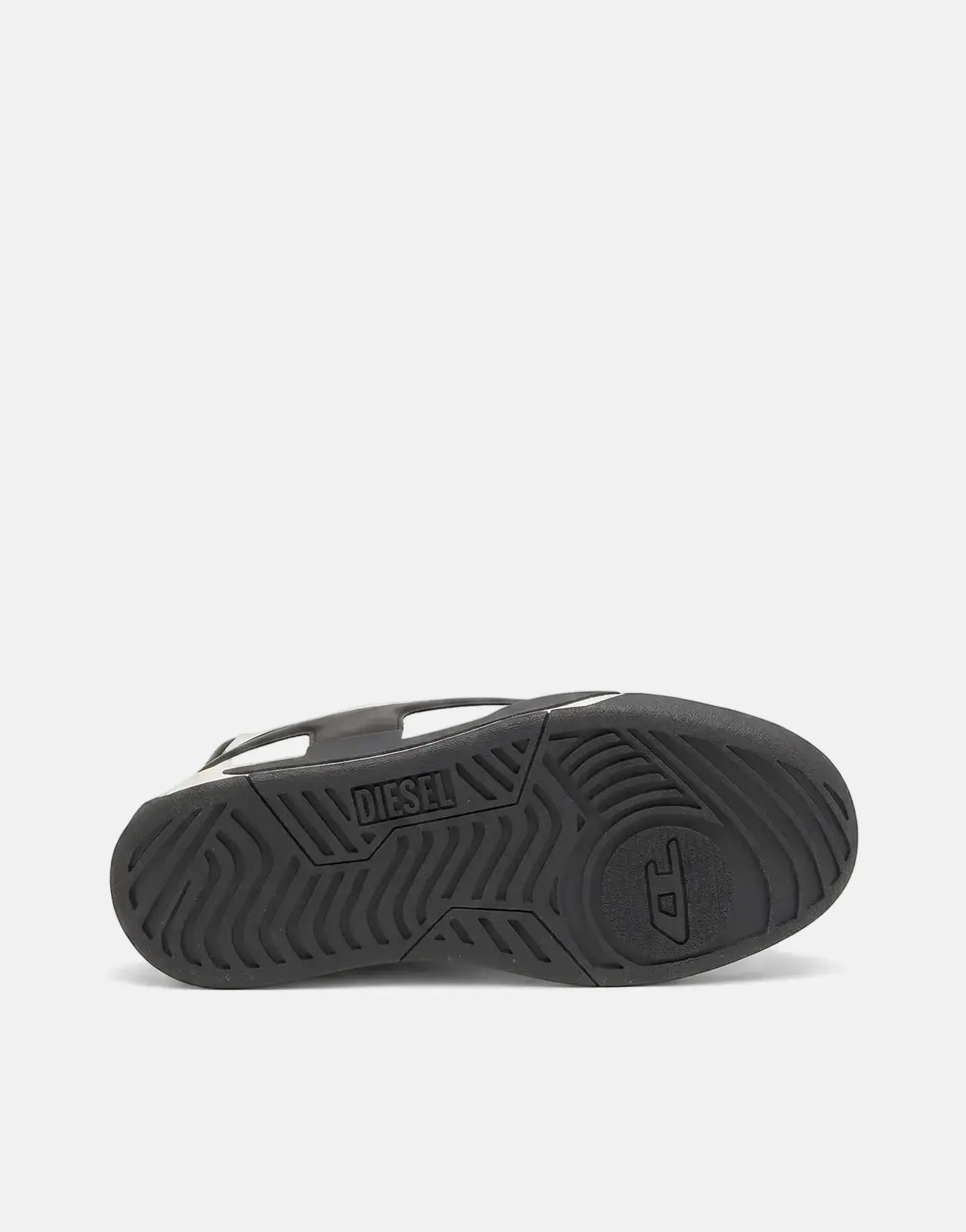 Diesel D-Ollie Low Sneakers H1527, showcasing the black and white sole with prominent branding and unique textures.