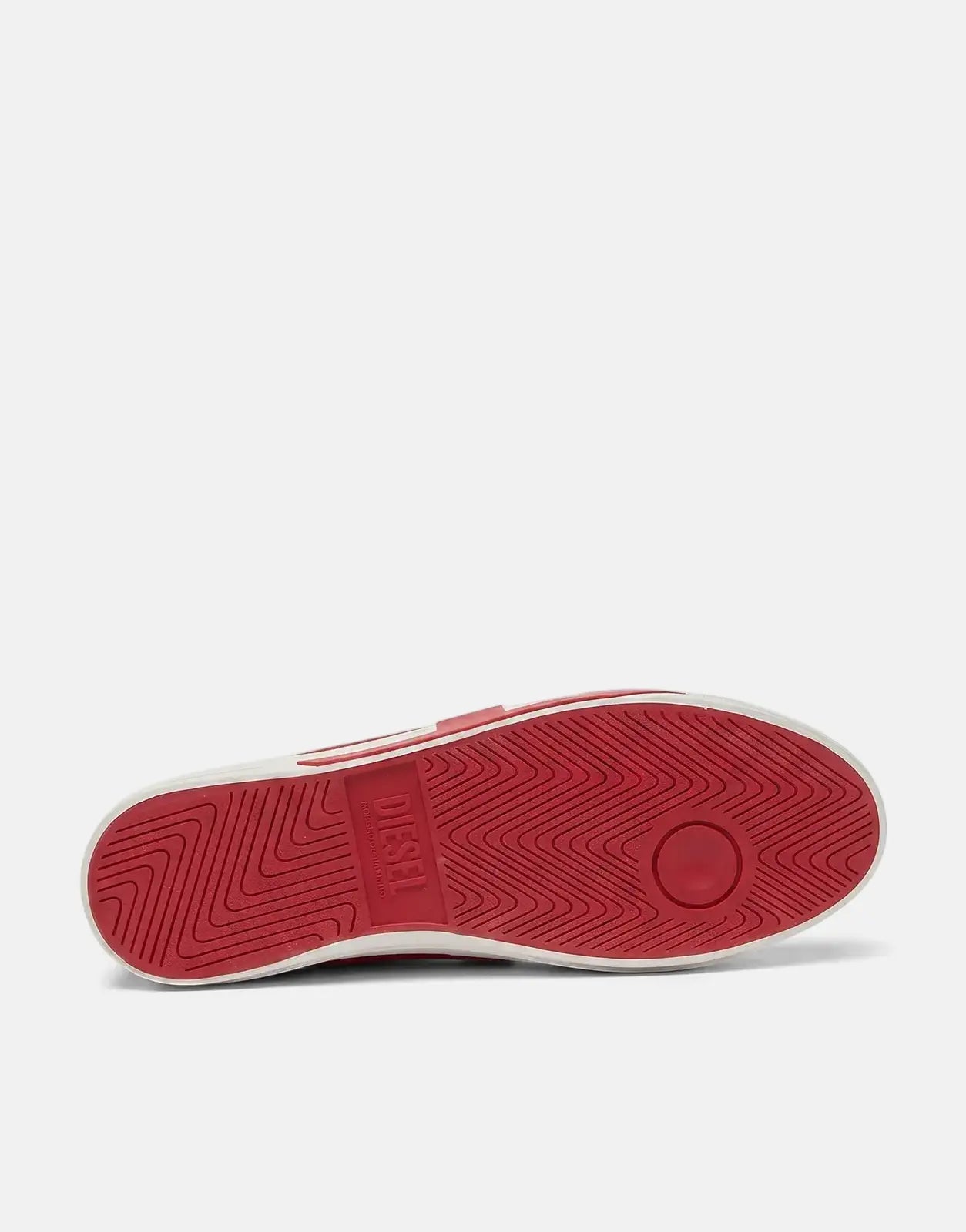 Diesel D-Verse Low II sneakers HB097 with a vibrant red sole, showcasing the bottom view and white sidewall details.