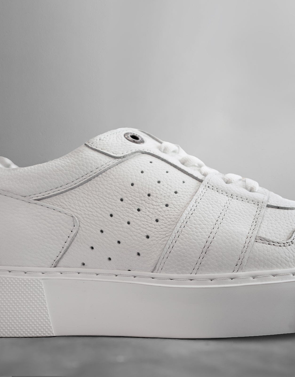 Fade Court White Sneakers - Subwear