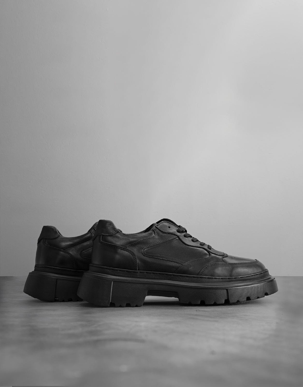 Fade Form Black Sneakers - Subwear