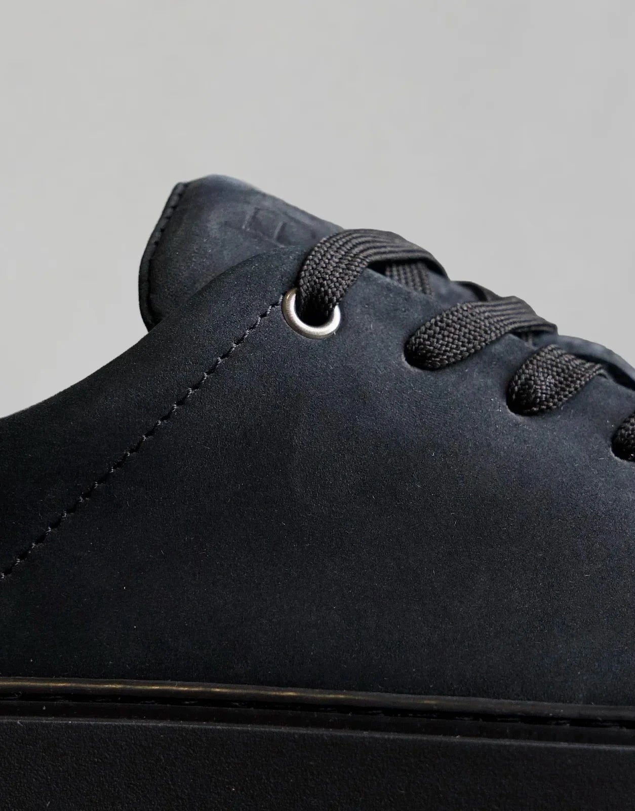 Fade Essential Nubuck Sneaker Black - Subwear