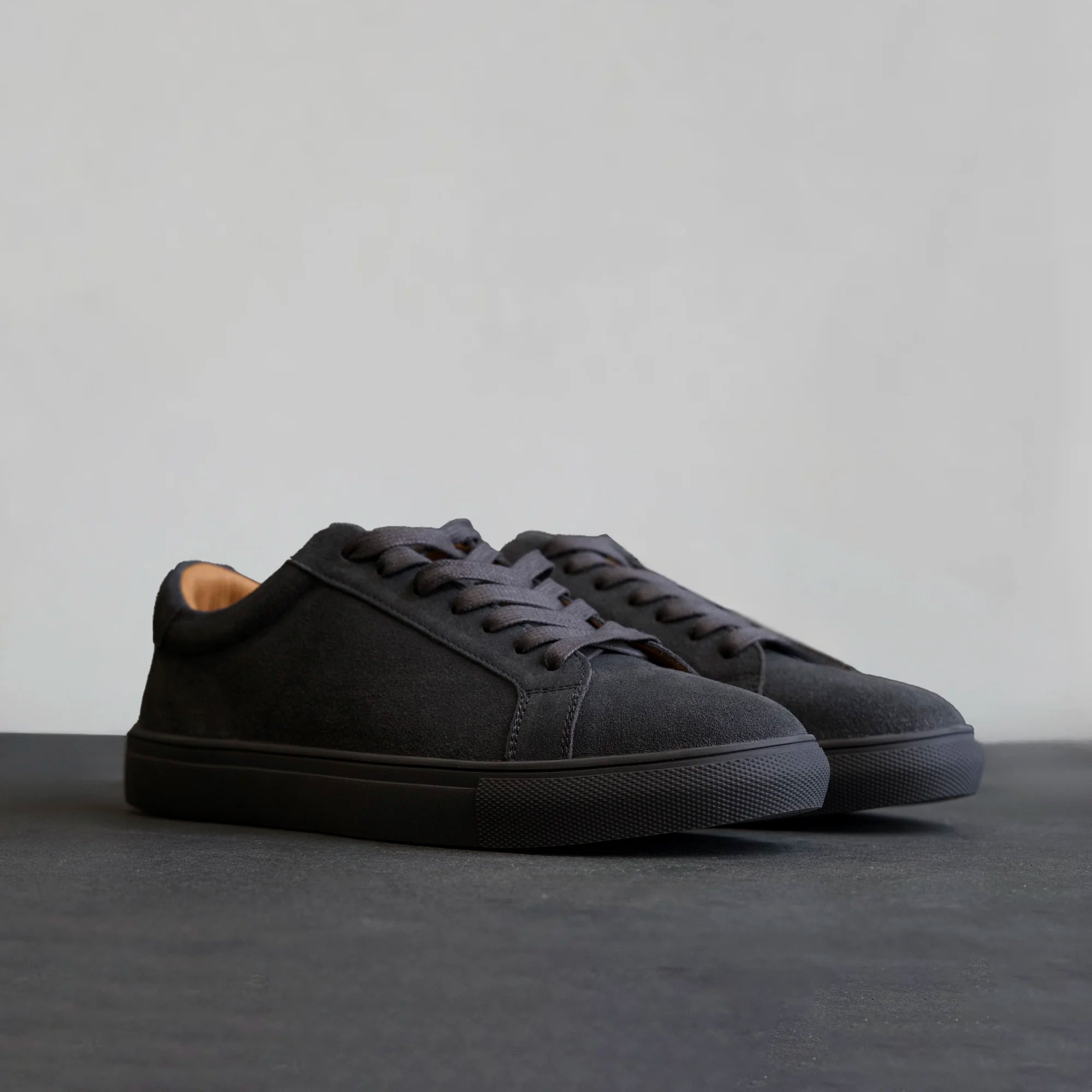 Fade Essential Sneaker Suede Grey