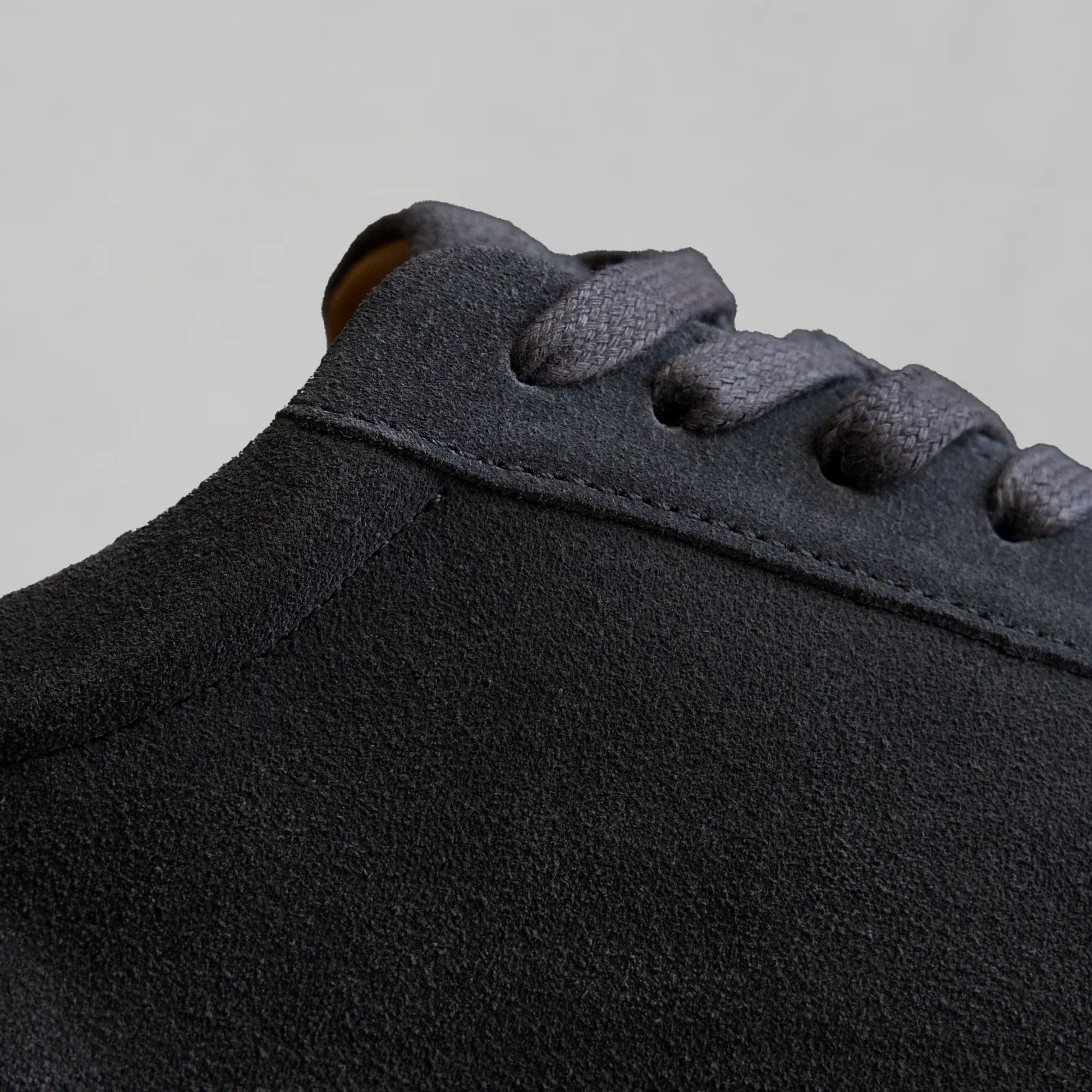 Fade Essential Sneaker Suede Grey