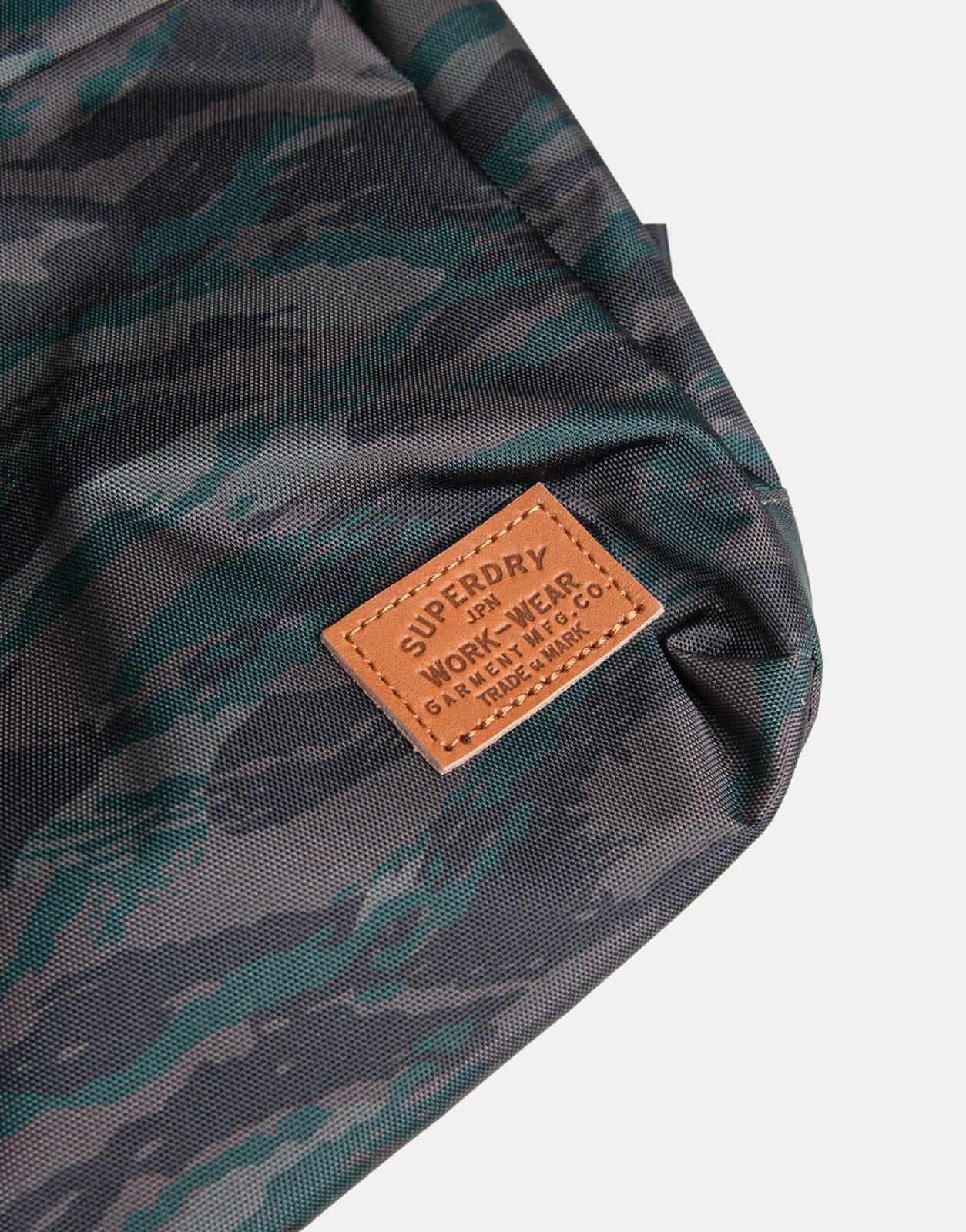 Superdry Printed Montana Bag Lizard Camo - Subwear