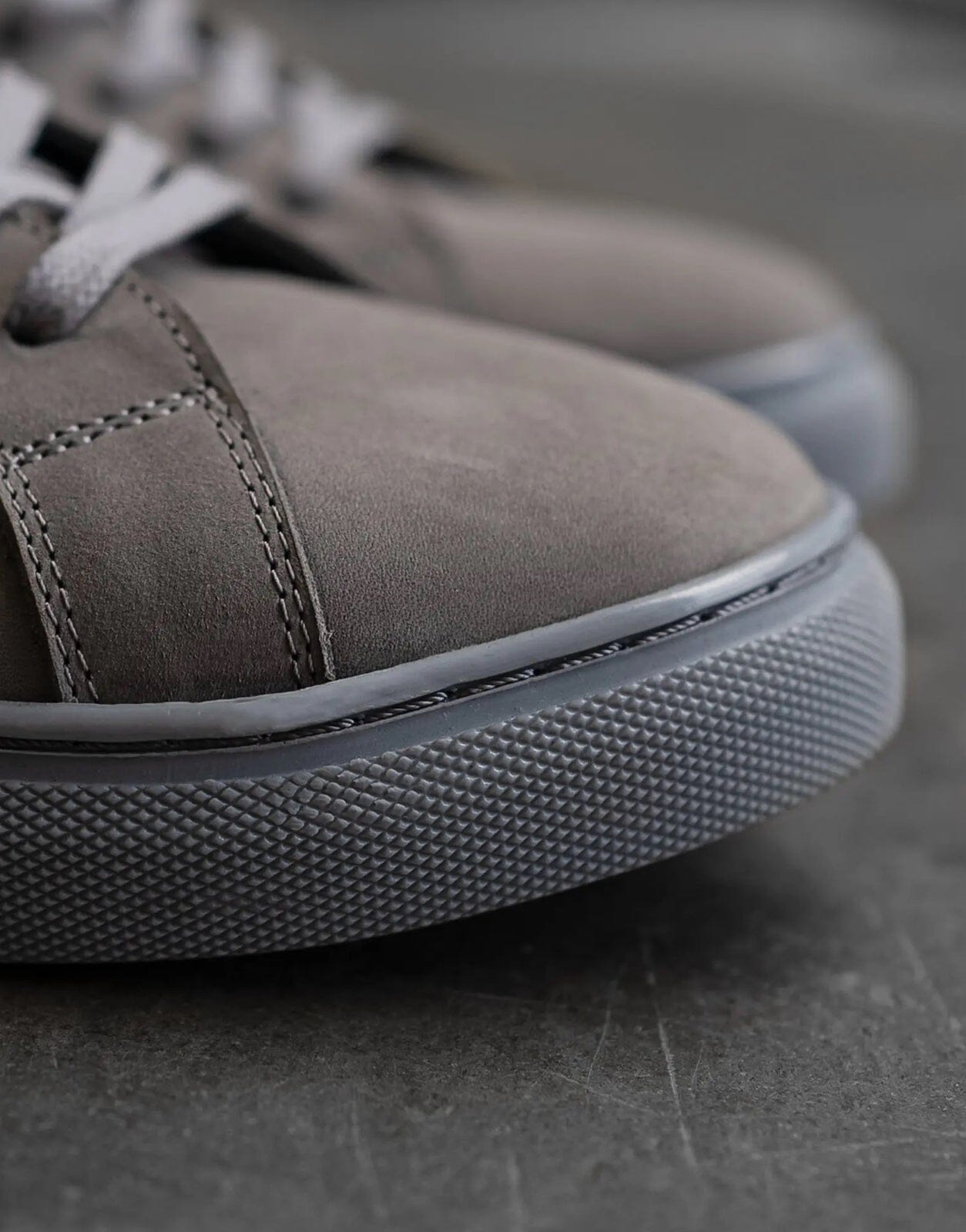 Fade Essential Grey Sneakers - Subwear