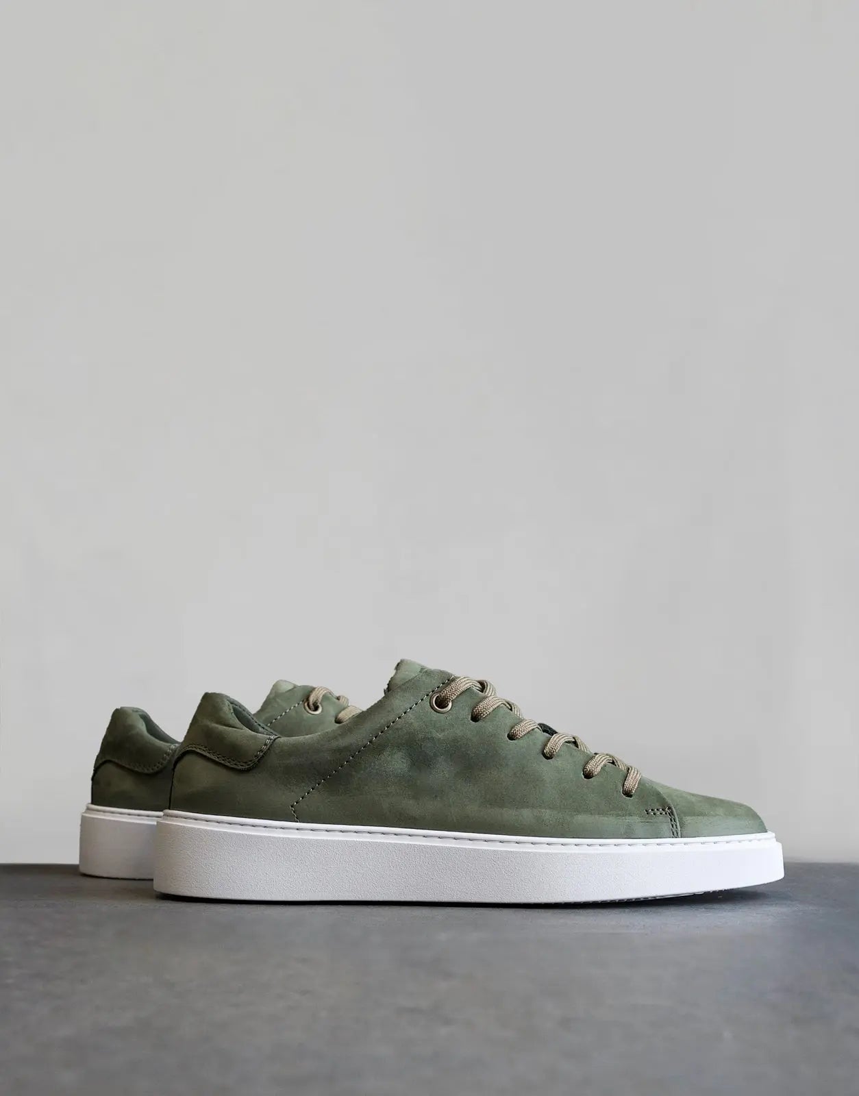 Fade Essential Green Sneakers - Subwear