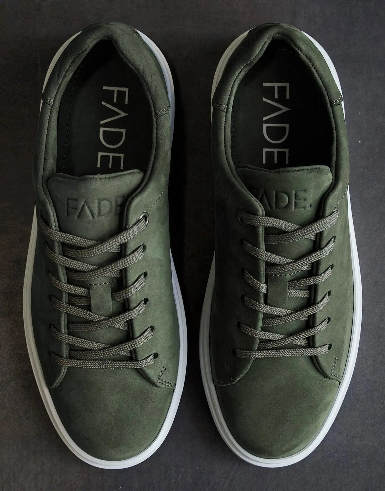 Fade Essential Green Sneakers - Subwear