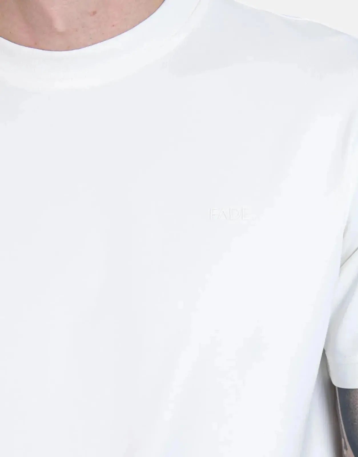 Fade Essential Slim White T-Shirt - Subwear