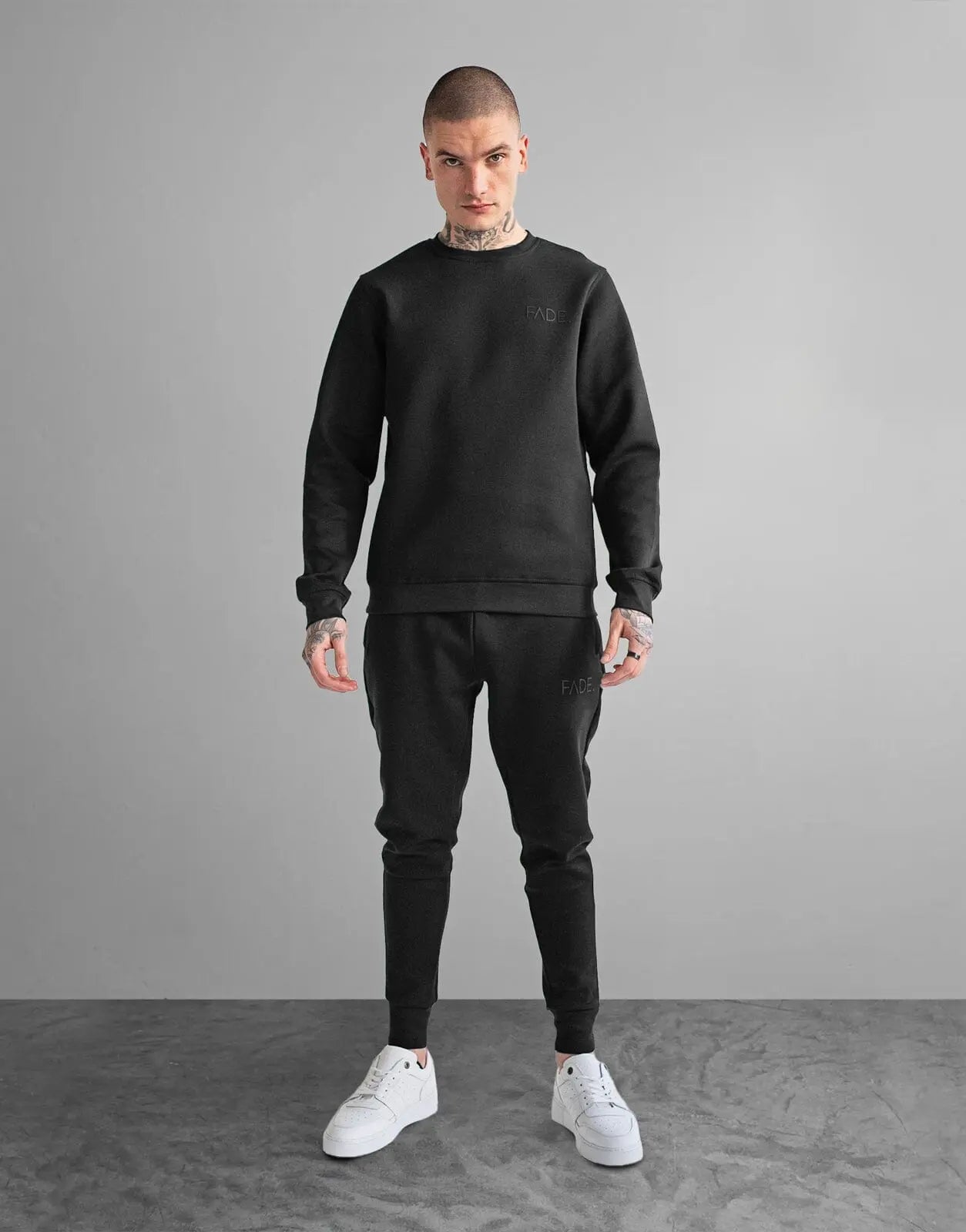 Fade Essential Sweatshirt Black - Subwear