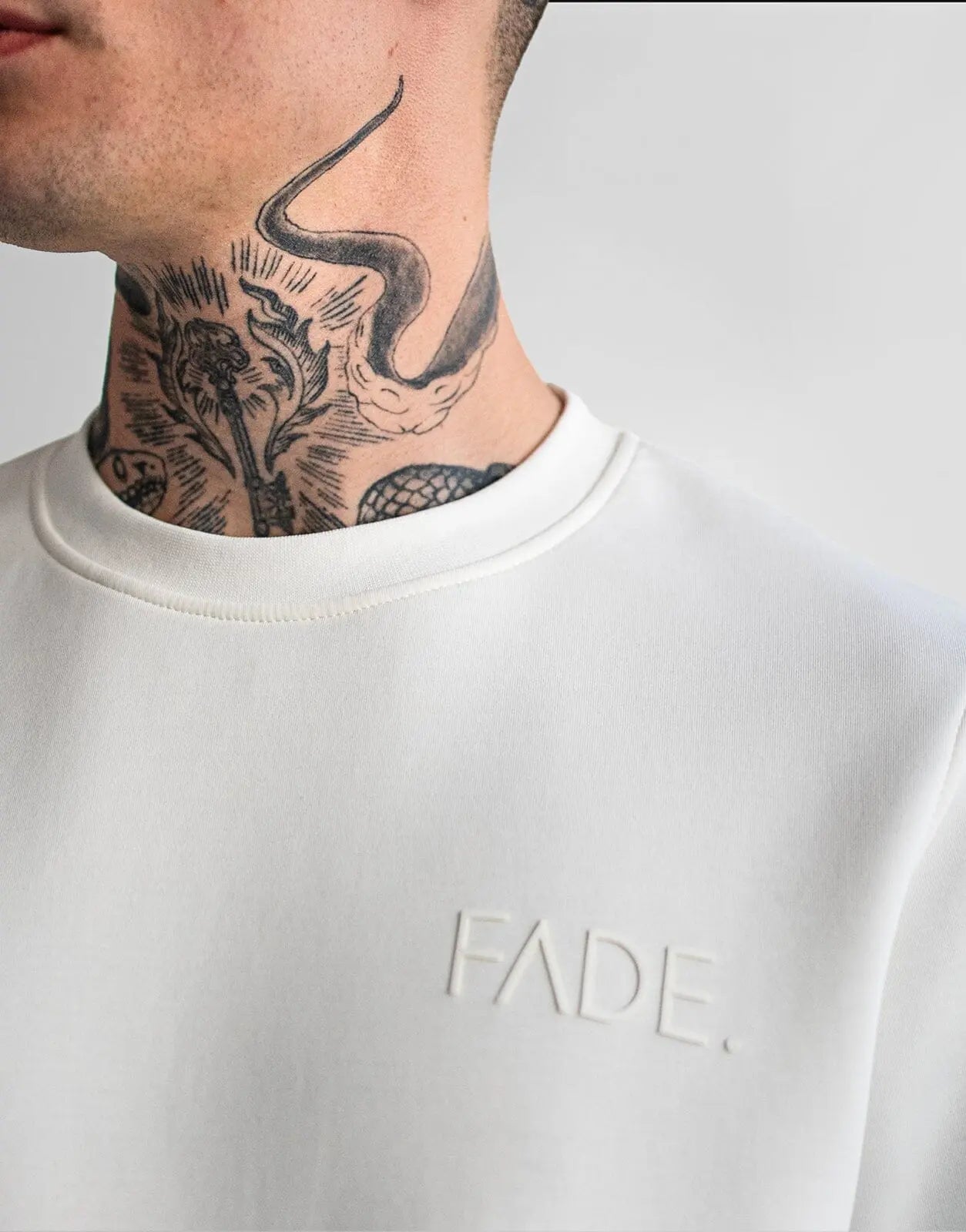 Fade Essential Sweatshirt Off-White - Subwear