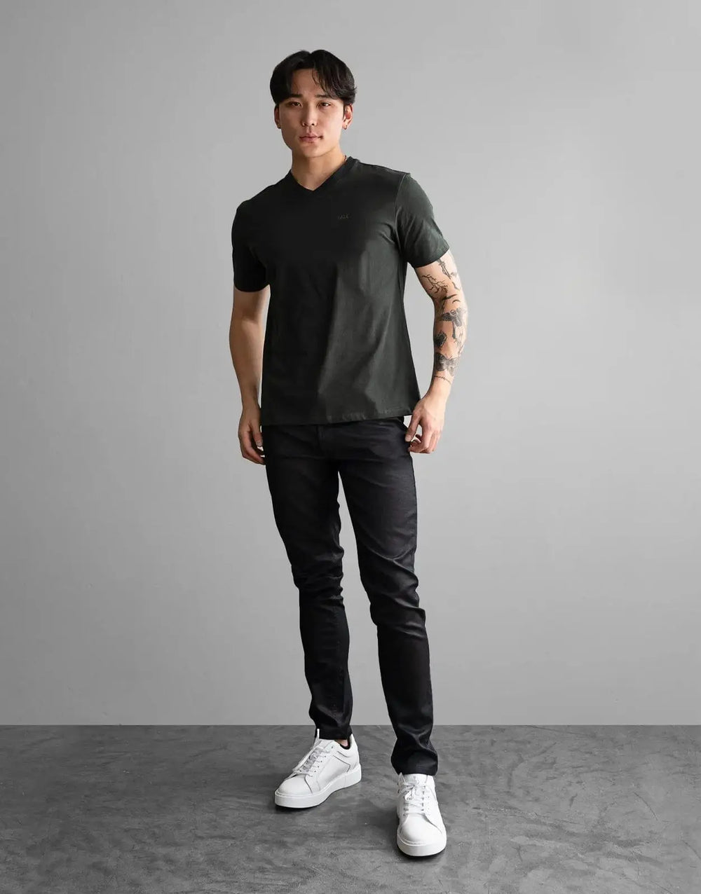 Fade Essential V-Neck Green T-Shirt - Subwear