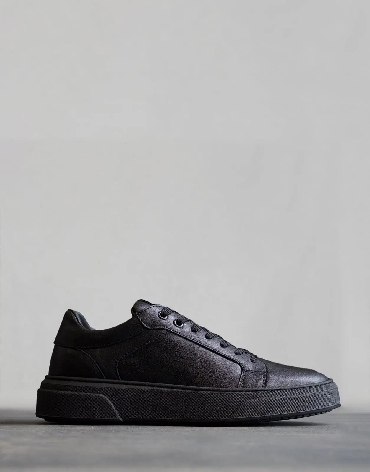Fade Iconic II Black Sneaker - Subwear