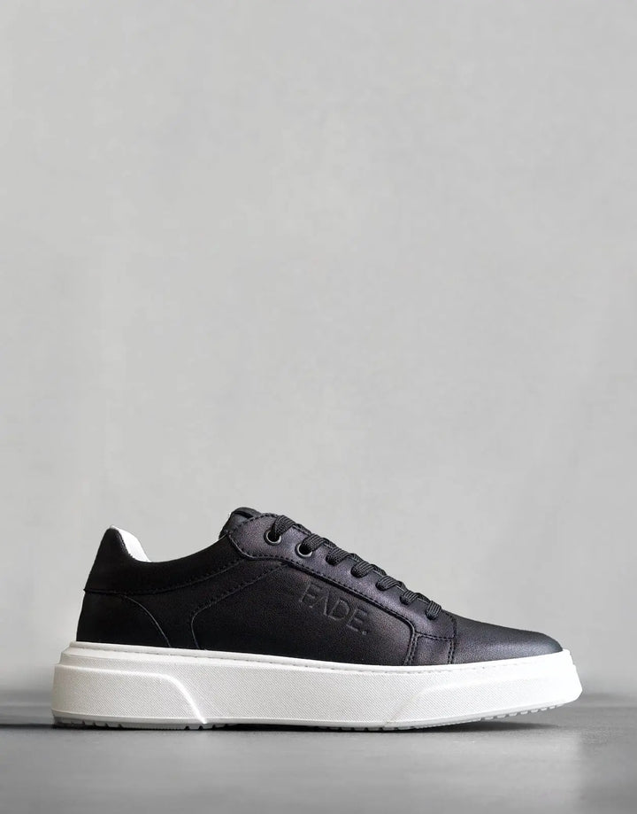 Fade Iconic II Black/White Sneaker - Subwear