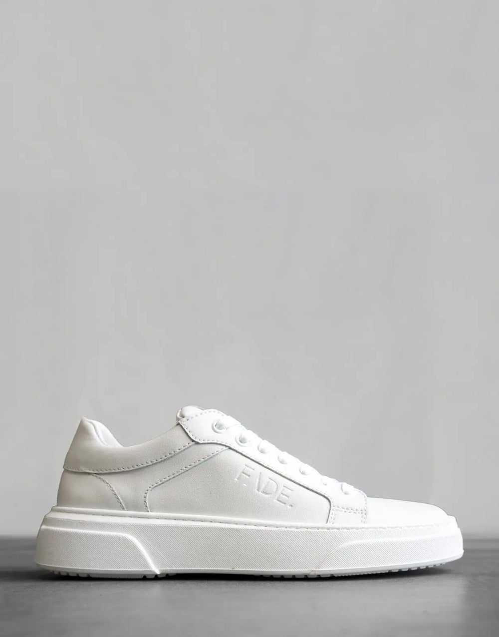 Fade Iconic II White Sneaker - Subwear