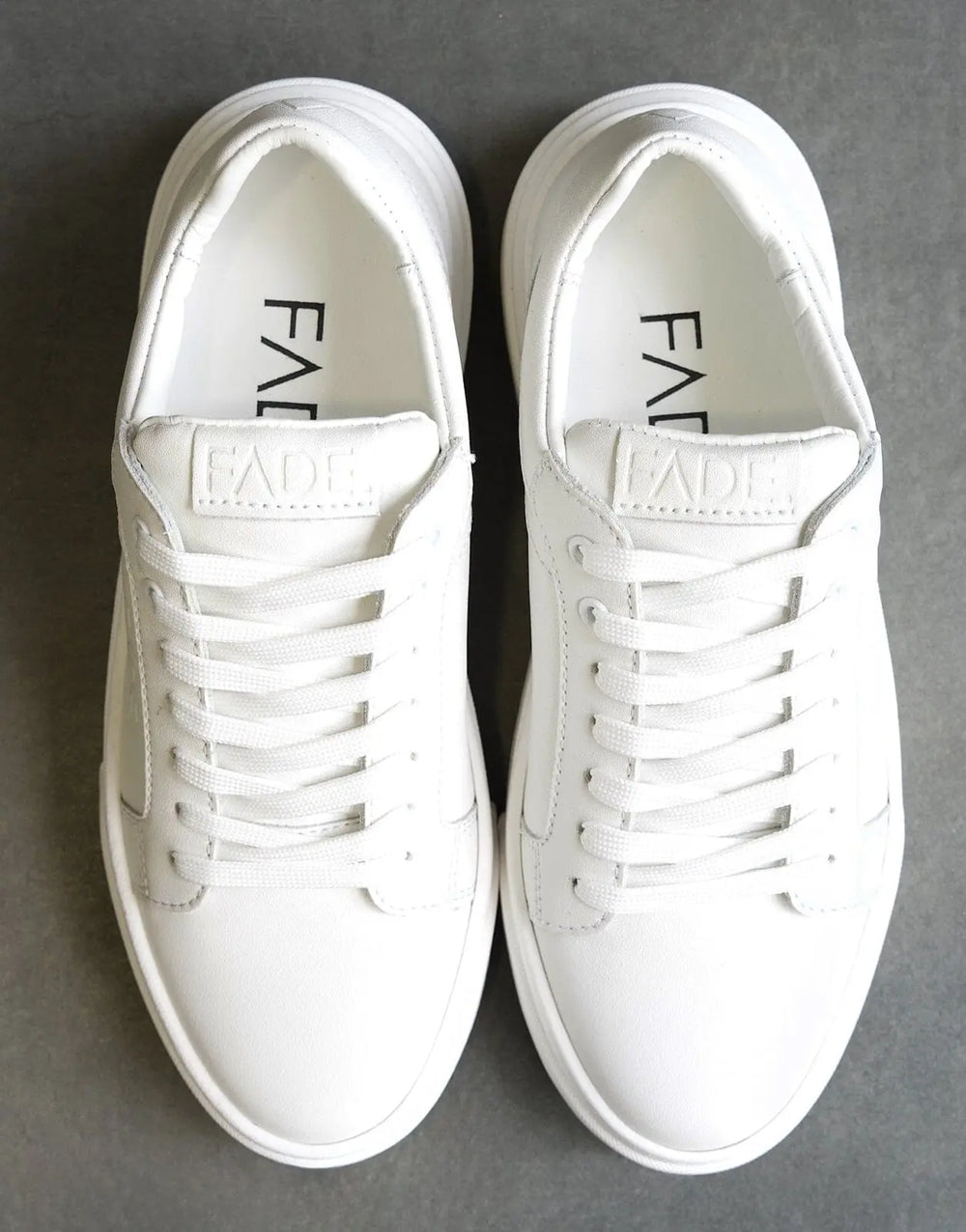 Fade Iconic II White Sneaker - Subwear