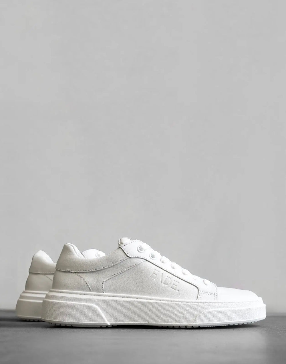 Fade Iconic II White Sneaker - Subwear