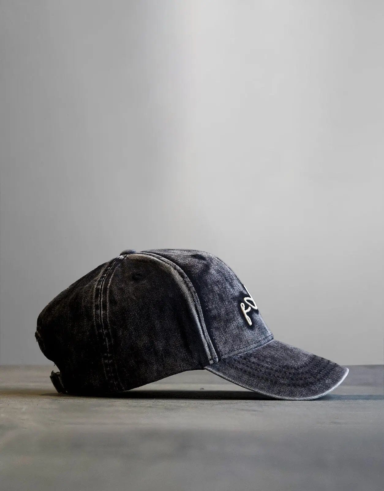 Fade Signature Washed Grey Cap - Subwear