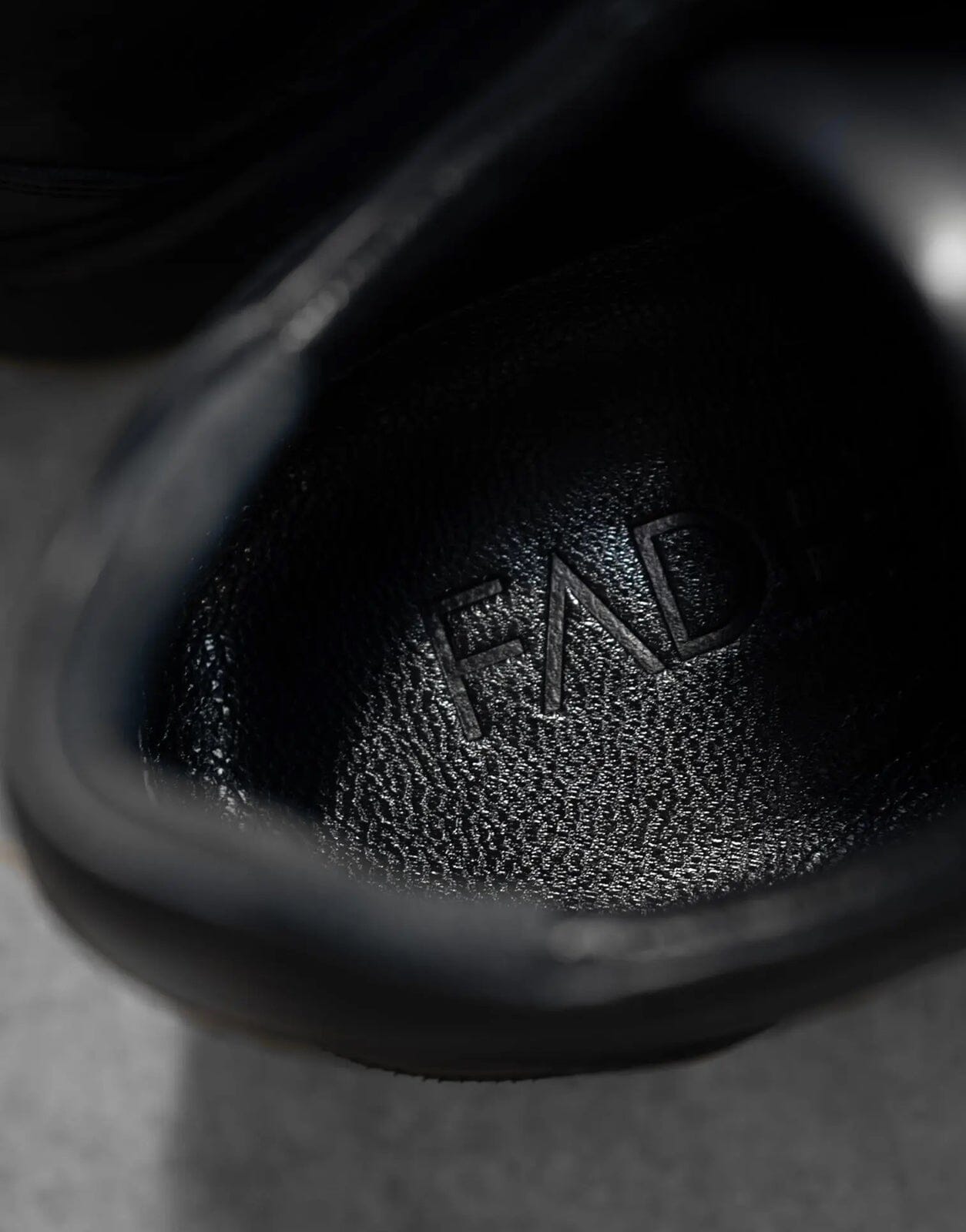 Fade Iconic Black Sneakers - Subwear