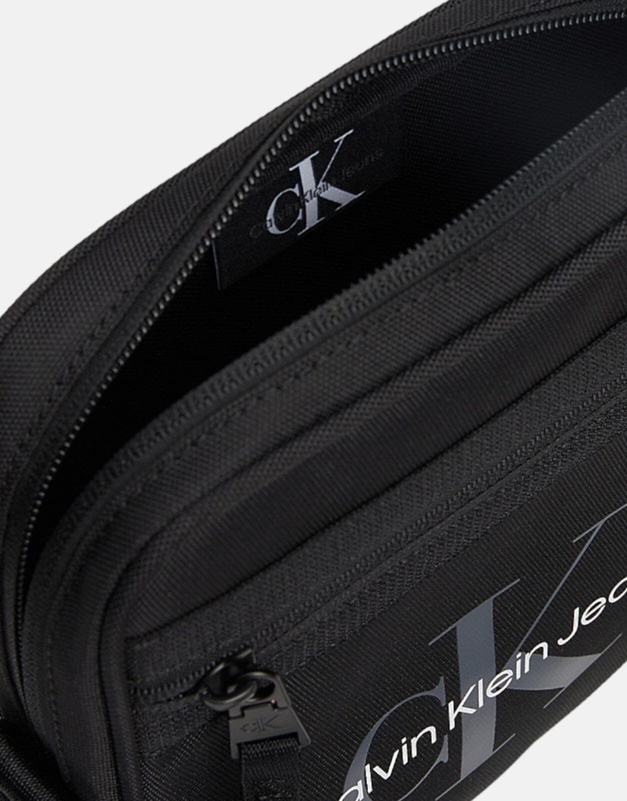 Calvin Klein Sport Essentials Reporter Bag - Subwear