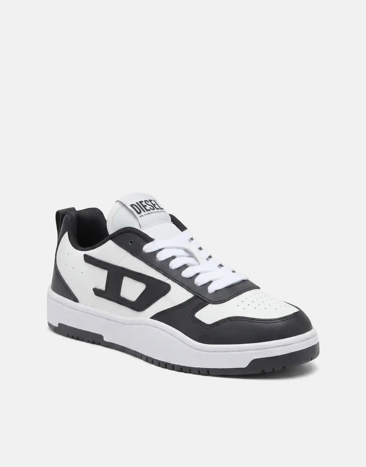 Black and white Diesel S-Ukiyo V2 low-top sneakers in a studio shot, featuring a prominent D logo on the side.