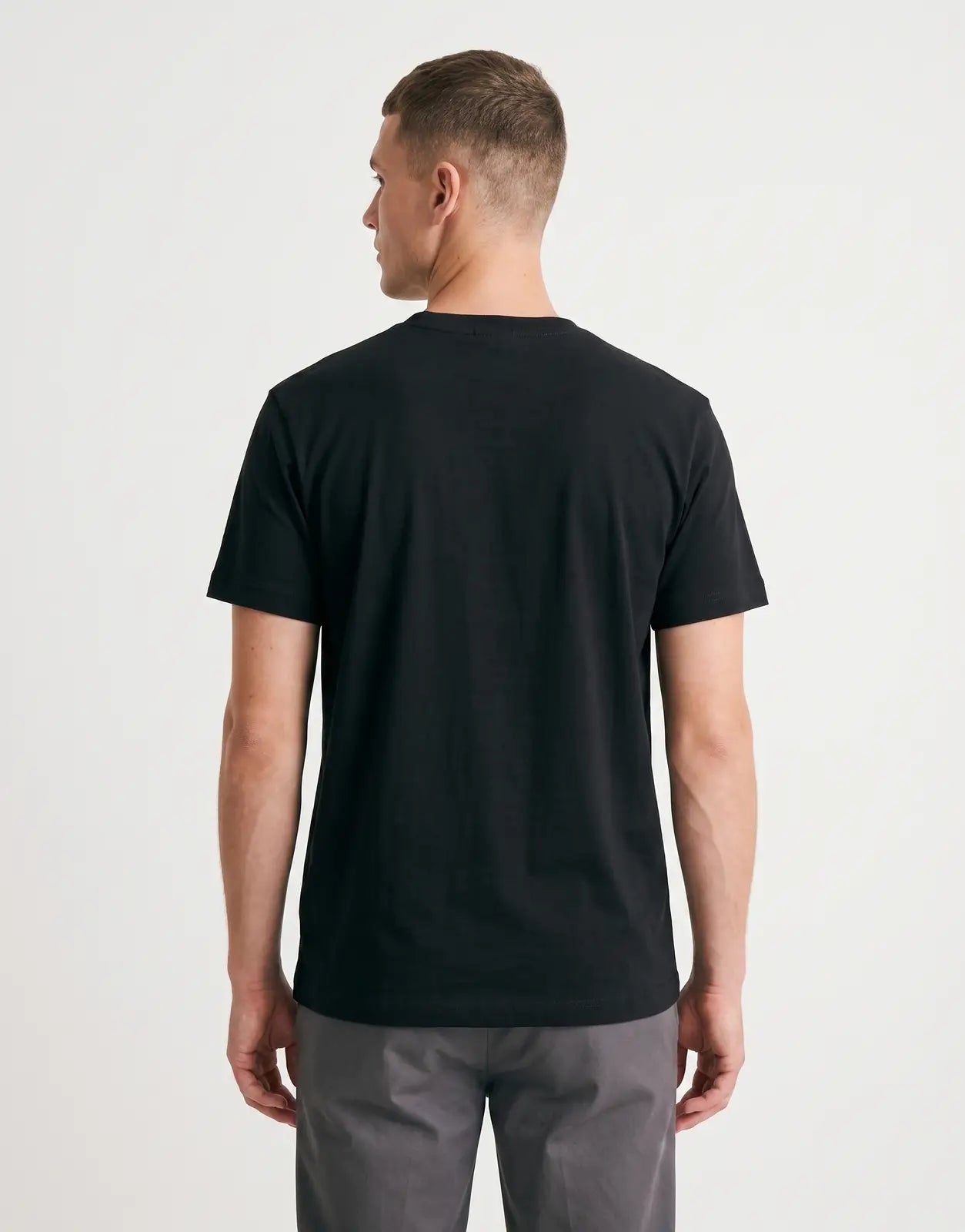 Men's Replay Blue Jeans black t-shirt, featuring a crewneck design and solid color, viewed from the back.