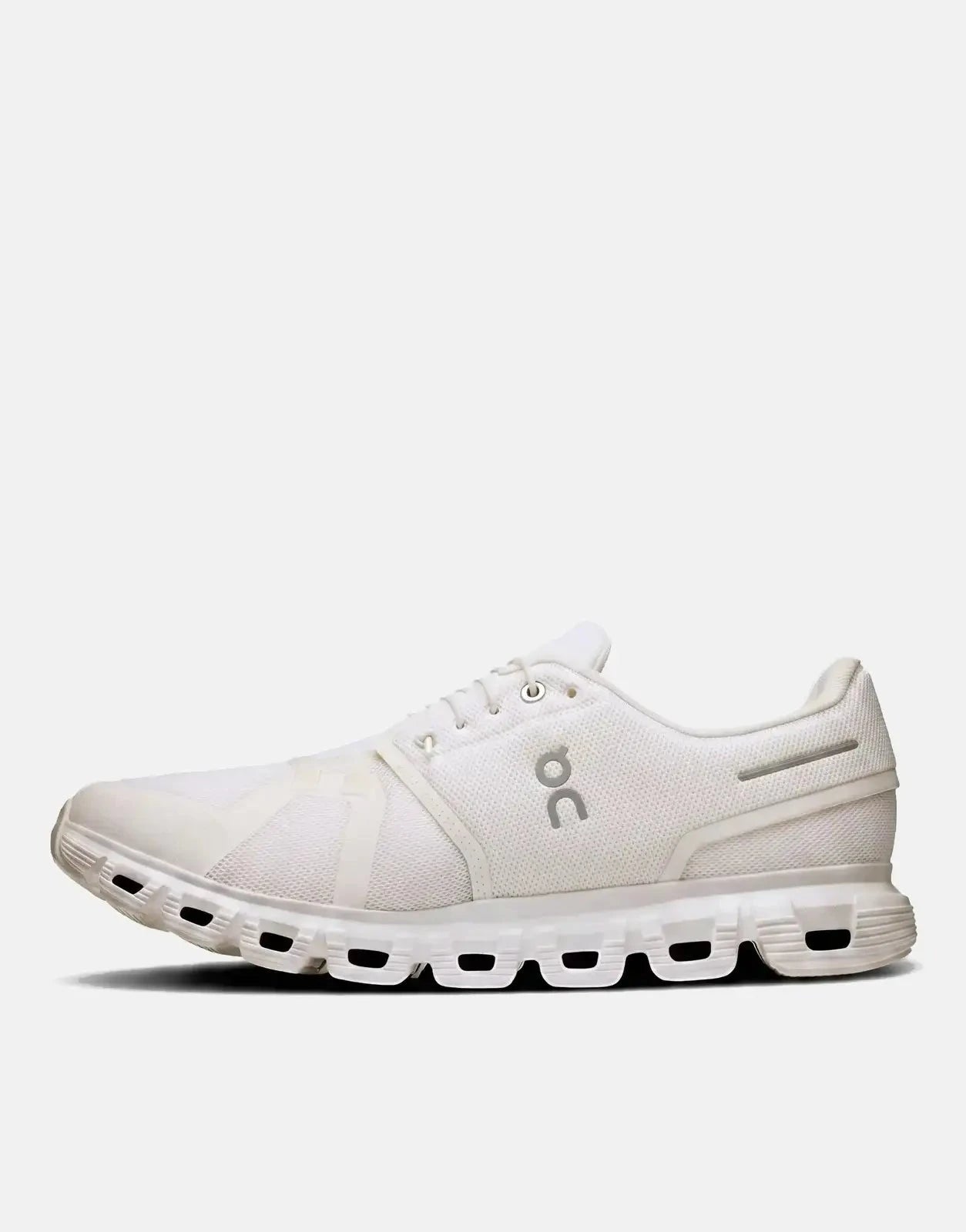 On Men's Cloud 6 White Sneakers - Subwear